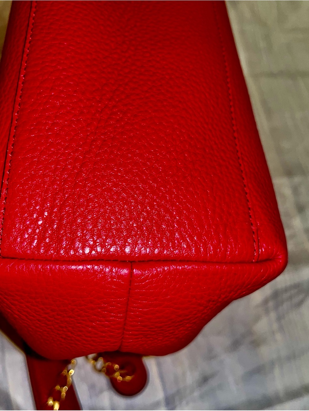 Tory Burch Deep Red Pebbled Leather Chain-Handle Shoulder Bag - Picture 4 of 10